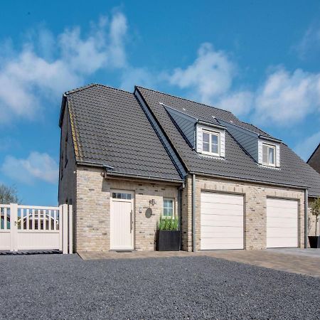 Modern Holiday Home In De Haan With Garden Екстериор снимка