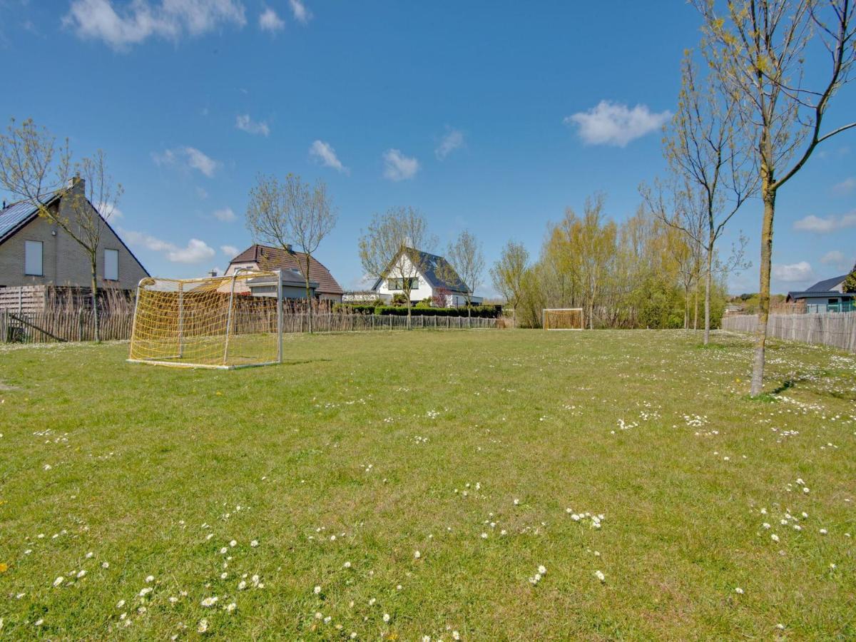 Modern Holiday Home In De Haan With Garden Екстериор снимка