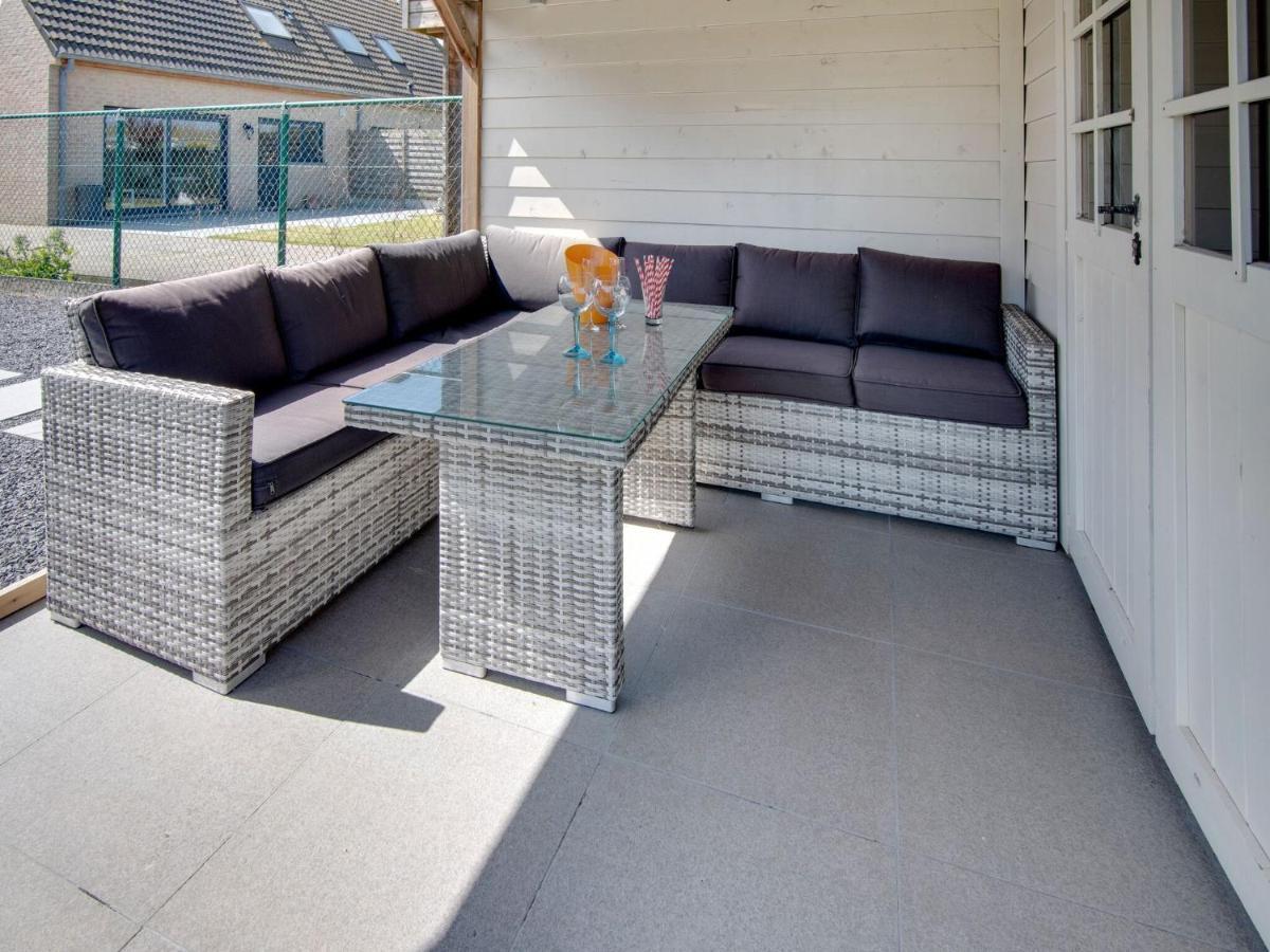 Modern Holiday Home In De Haan With Garden Екстериор снимка