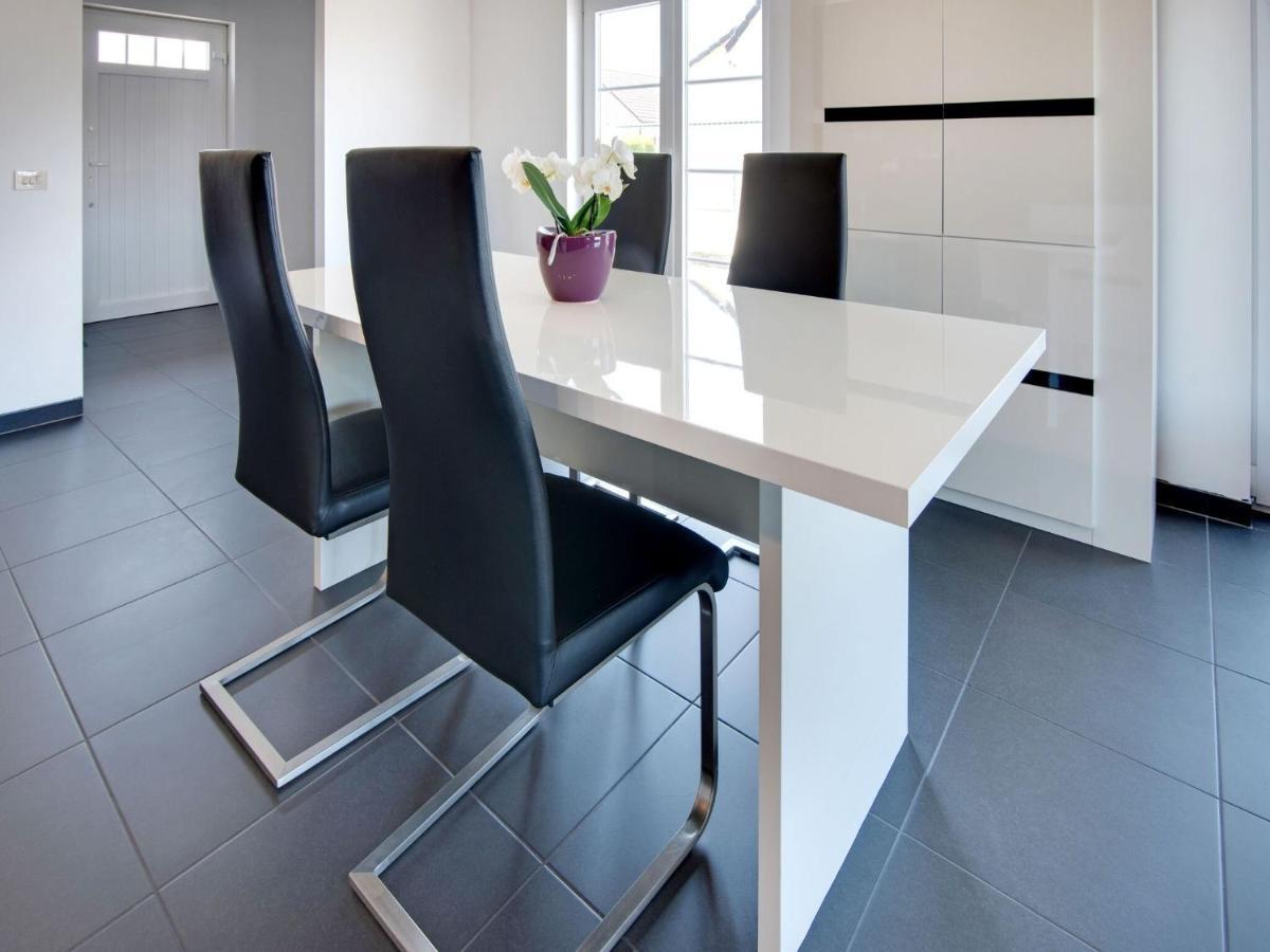Modern Holiday Home In De Haan With Garden Екстериор снимка